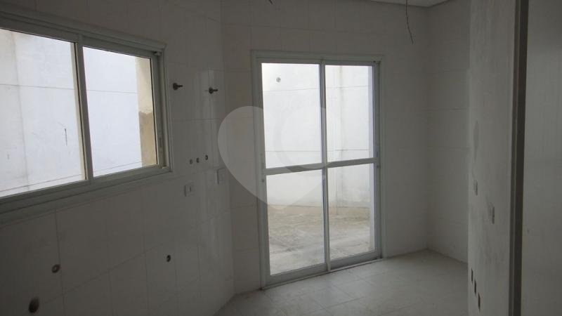 Casa à venda com 3 suítes no condomínio Villa Castanheira, São Paulo - SP