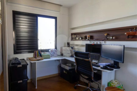 Apartamento à venda com 4 quartos, sendo 2 suítes, em Cidade São Francisco, São Paulo, SP