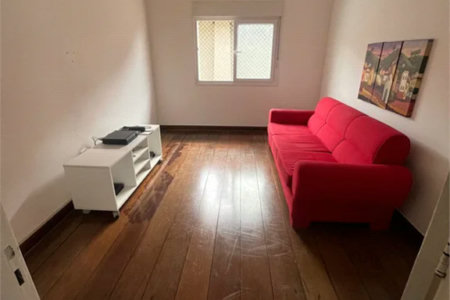 Casa à venda com 4 quartos, sendo 2 suítes, em Vila Inah, São Paulo, SP