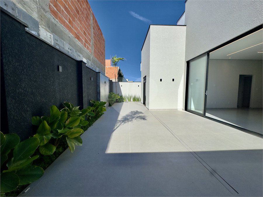 Casa à venda ou para alugar com 3 suítes no condomínio Terras Alpha Nova Esplanada, Votorantim - SP