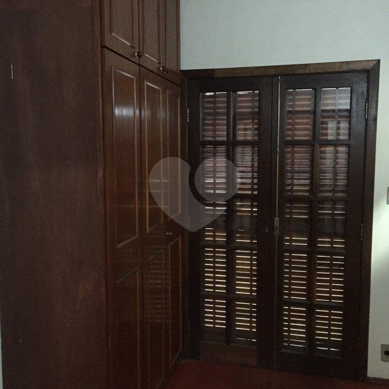 Casa à venda com 4 quartos, sendo 1 suíte, em Jardim das Laranjeiras, São Paulo, SP