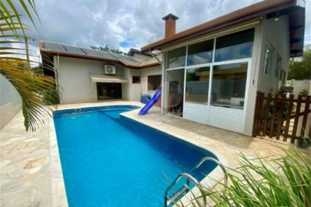 Casa à venda com 3 quartos, sendo 1 suíte, no condomínio Recanto dos Paturis, Vinhedo - SP
