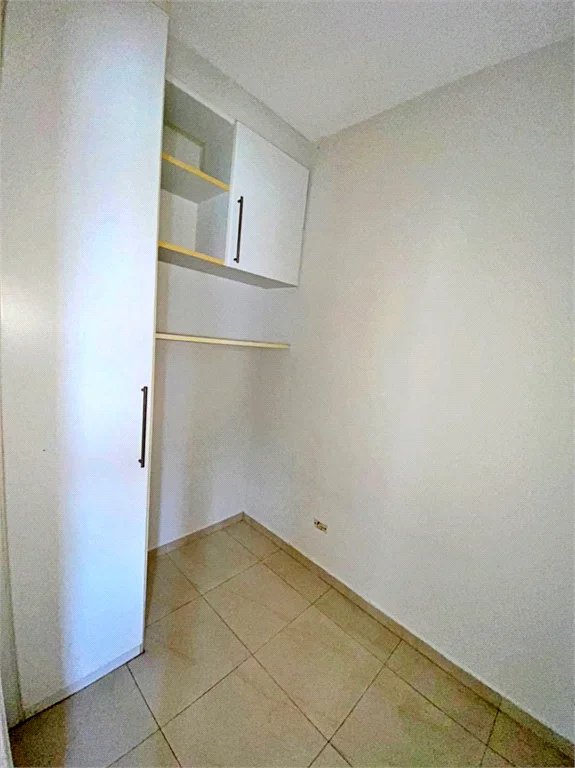 Apartamento à venda com 3 quartos, sendo 1 suíte,  em Vila Andrade, São Paulo, SP