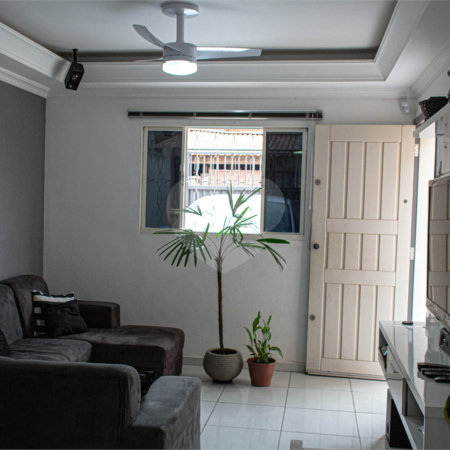 Casa à venda com 2 quartos, sendo 1 suíte, no Centro, Mairinque, SP