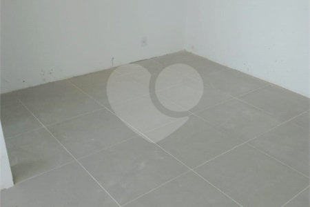 Apartamento à venda com 1 quarto em Botujuru, Mogi das Cruzes, SP