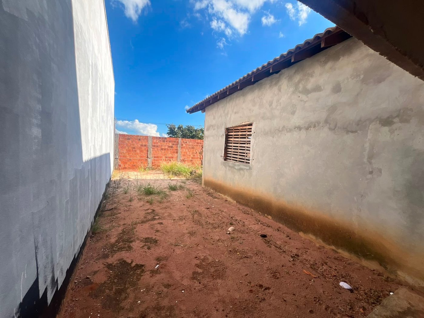 Casa à venda com 2 quartos em Real Park, Três Lagoas, MS