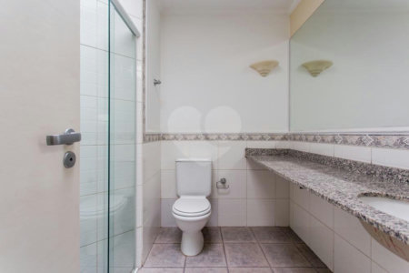 Casa para alugar com 4 suítes no condomínio Chácara Flora, São Paulo - SP