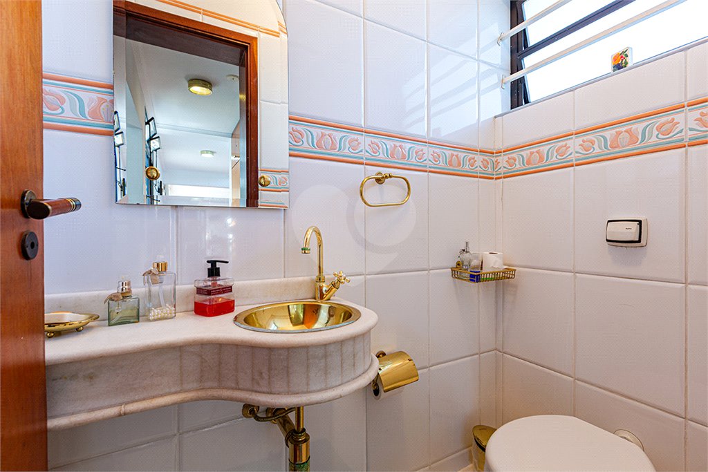 Casa à venda com 6 quartos, sendo 4 suítes, em Butantã, São Paulo, SP