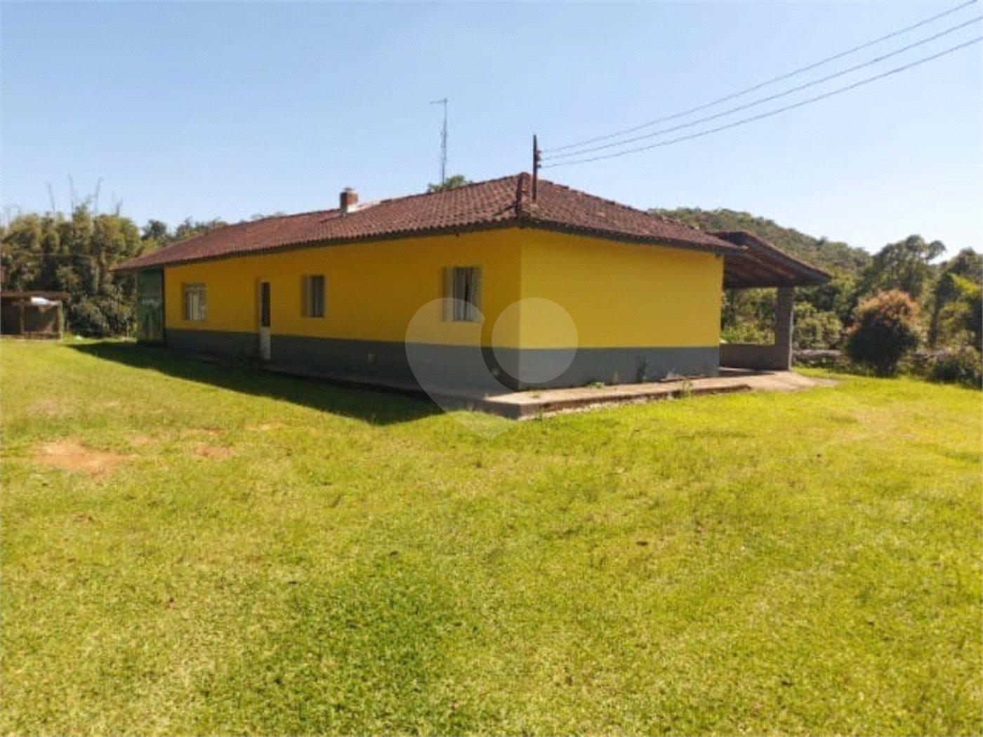 Sítio à venda com 5 quartos, sendo 1 suíte,  em Área Rural de Tapiraí, Tapiraí, SP