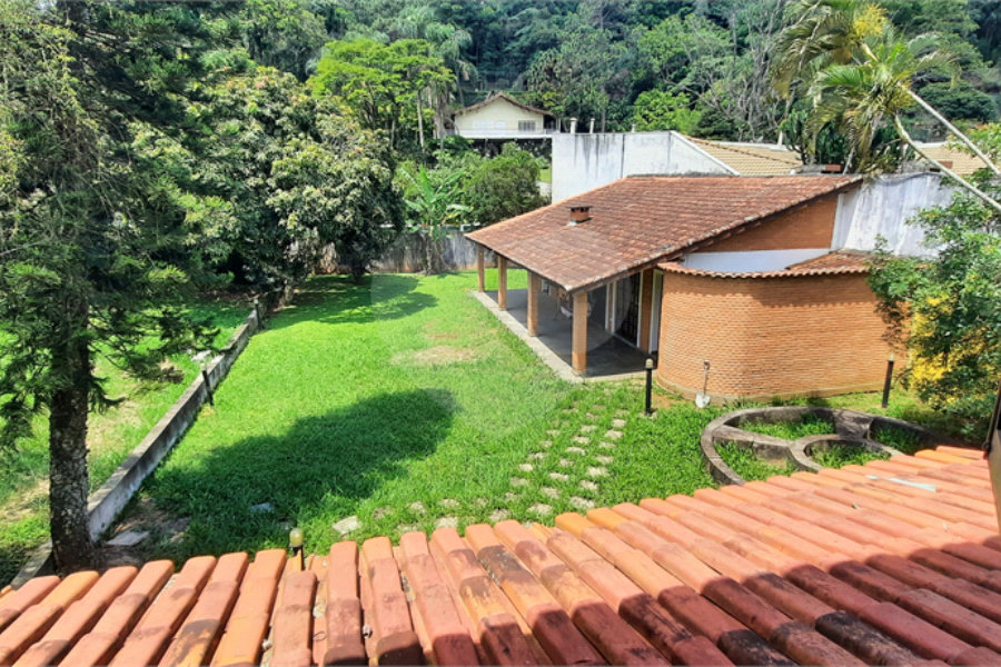 Casa à venda ou para alugar com 4 quartos, sendo 2 suítes, em Mantiqueira, Mairiporã, SP