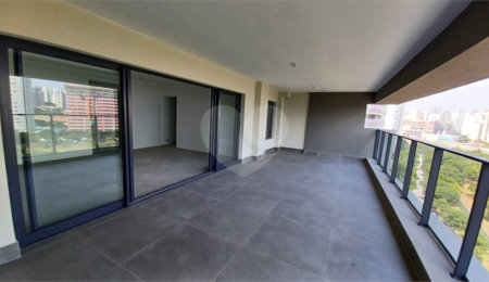 Apartamento à venda com 4 quartos, sendo 2 suítes, em Água Branca, São Paulo, SP