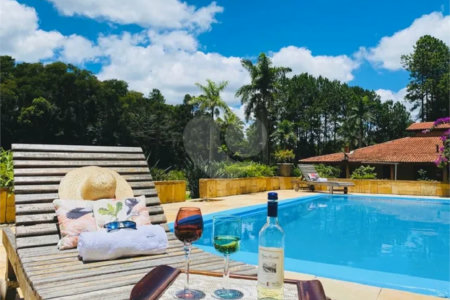 Fazenda à venda com 8 quartos em Do Carmo (canguera), São Roque, SP