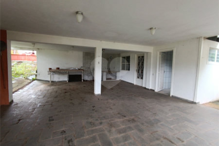 Casa à venda com 3 quartos, sendo 1 suíte,  em Jardim Villaça, São Roque, SP