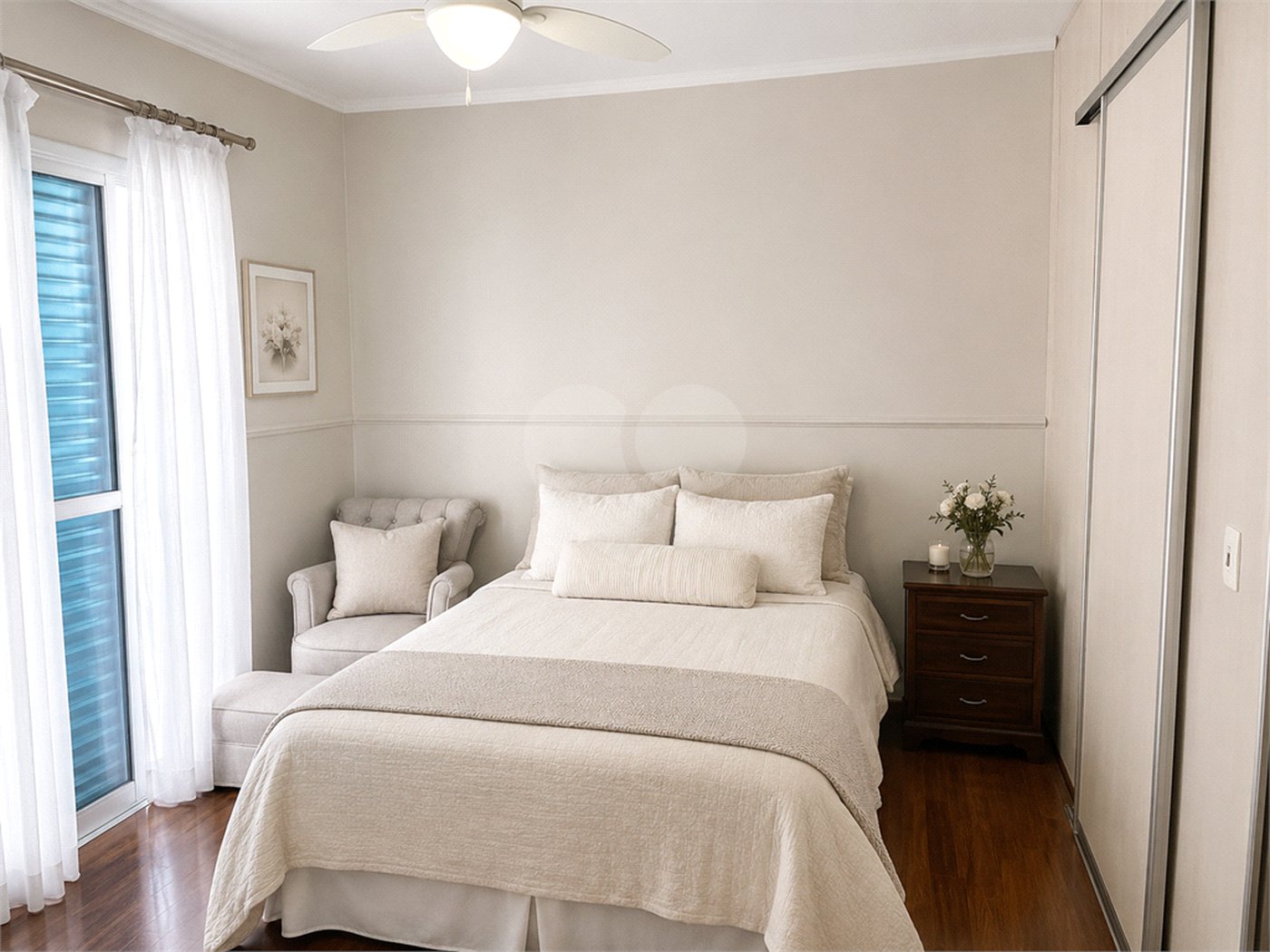 Apartamento à venda com 4 suítes em Vila Uberabinha, São Paulo, SP