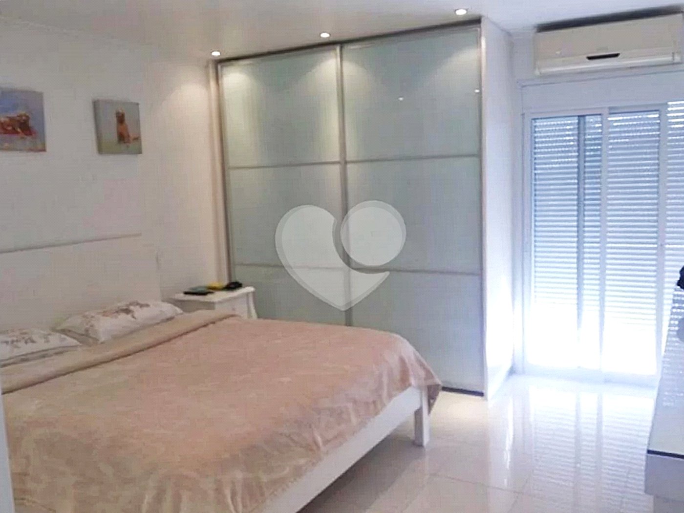 Casa à venda com 4 quartos, sendo 3 suítes, em Santana, São Paulo, SP