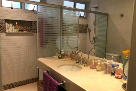 Apartamento à venda com 4 quartos, sendo 3 suítes, em Alto da Boa Vista, São Paulo, SP