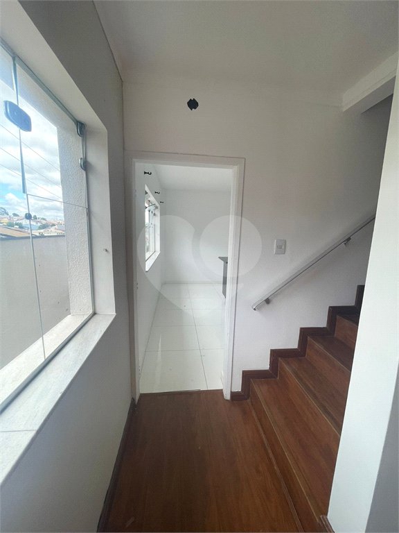 Sobrado à venda com 3 quartos, sendo 2 suítes,  em Vila Oliveira, Mogi das Cruzes, SP