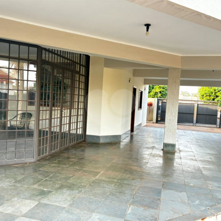 Sobrado para alugar com 4 quartos, sendo 2 suítes,  no Centro, Três Lagoas, MS