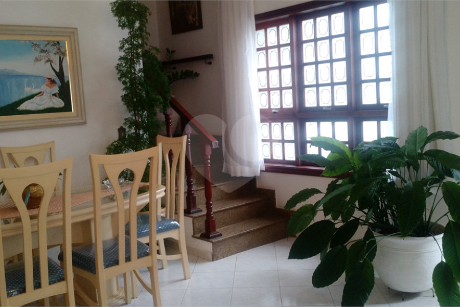 Casa à venda com 3 quartos, sendo 1 suíte, em Horto, São Paulo, SP