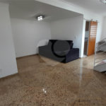 Casa à venda com 3 quartos, sendo 1 suíte, no condomínio Residencial Jardins, São Bernardo do Campo - SP