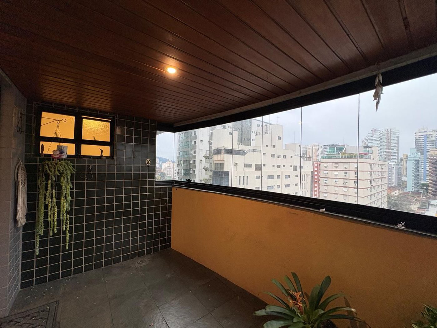Apartamento com 3 dormitórios à venda, 145 m² por R$ 1.350.000,00 - Pompéia - Santos/SP