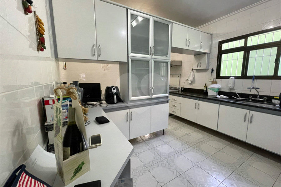 Sobrado à venda com 3 quartos, sendo 1 suíte, em Vila Paiva, São Paulo, SP