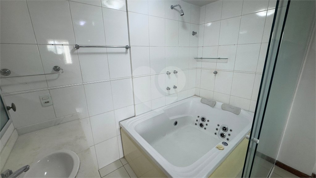 Cobertura à venda com 3 quartos, sendo 1 suíte,  em Tijuca, Rio de Janeiro, RJ