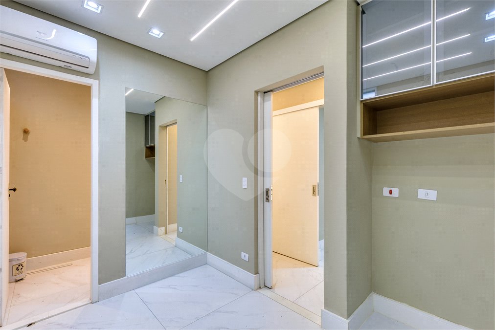 Casa à venda ou para alugar com 12 quartos, sendo 2 suítes, em Alto da Boa Vista, São Paulo, SP
