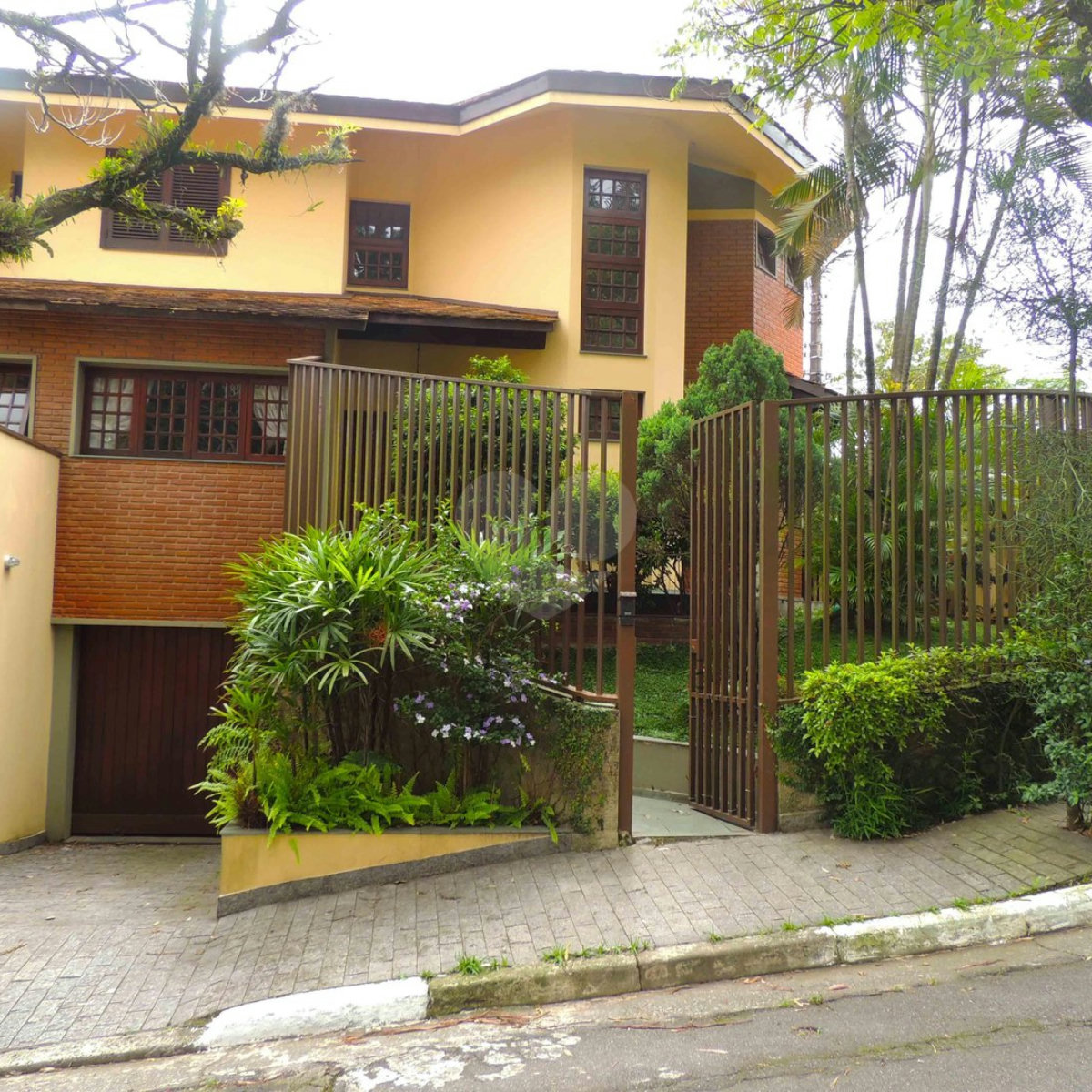 Sobrado à venda com 3 suítes em Jardim Marajoara, São Paulo, SP