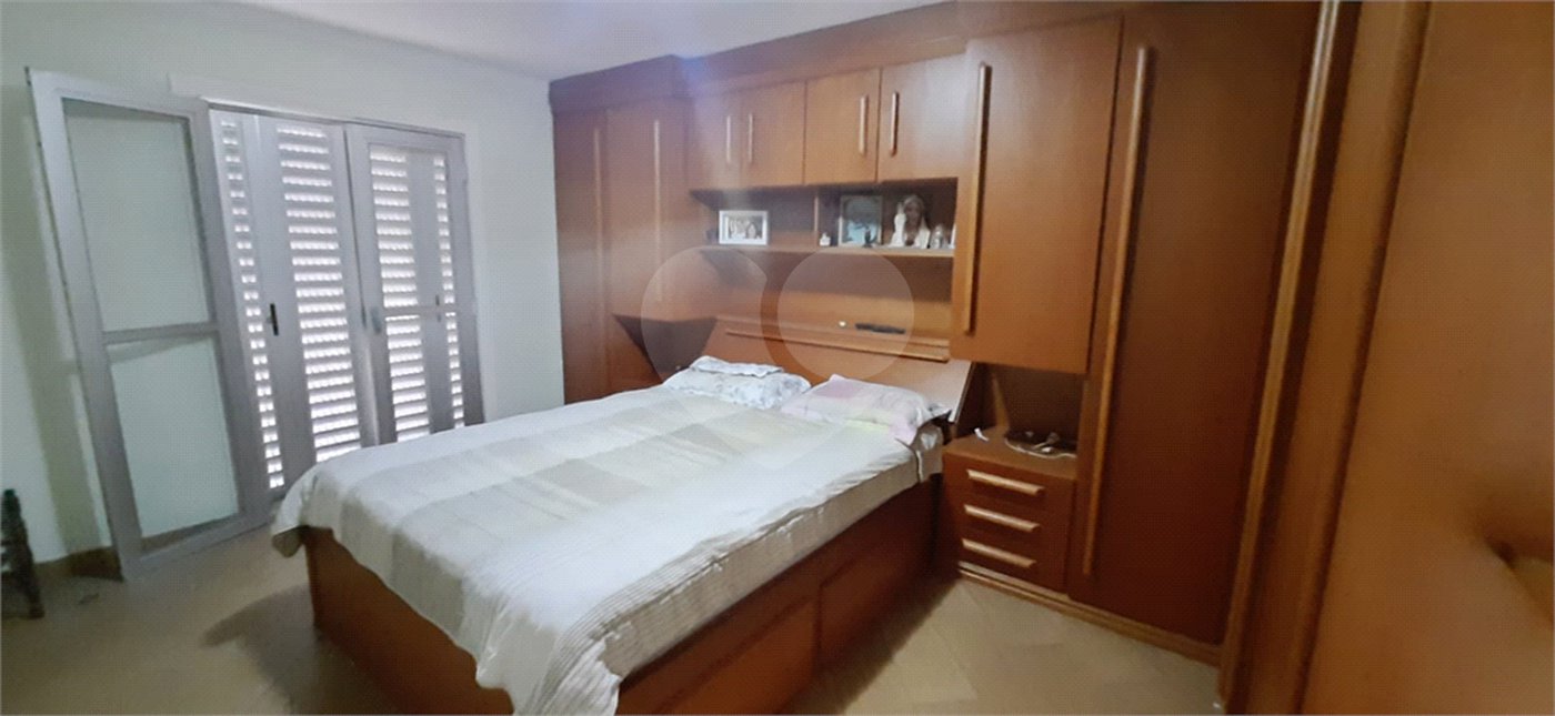 Sobrado à venda com 4 quartos, sendo 1 suíte, em Vila Lúcia, São Paulo, SP