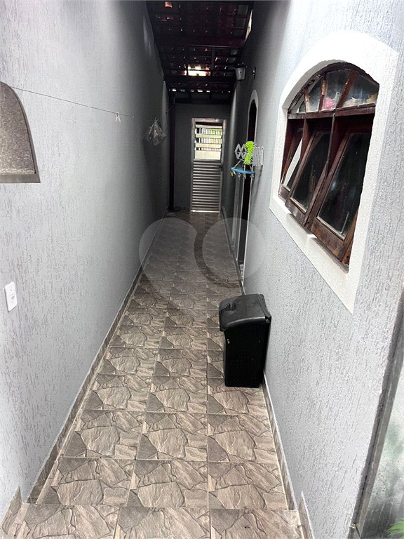 Sobrado à venda com 5 quartos, sendo 2 suítes,  em Jardim da Granja, São José dos Campos, SP