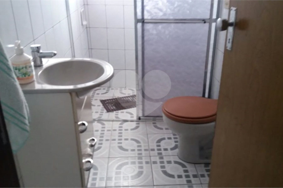 Sobrado à venda com 4 quartos em Jardim Guairaca, São Paulo, SP