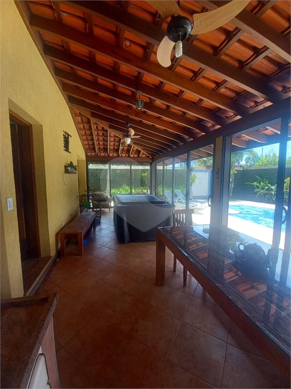 Casa à venda com 5 quartos, sendo 2 suítes, no condomínio Vinhas da Vista Alegre - Lado Sede, Vinhedo - SP