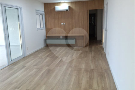 Apartamento à venda com 3 suítes em Vila Anastácio, São Paulo, SP