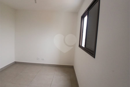 Apartamento à venda com 2 quartos em Vila dos Remédios, São Paulo, SP