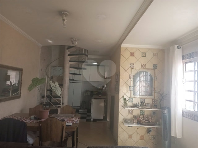 Casa à venda com 4 quartos, sendo 3 suítes,  em Água Fria, São Paulo, SP