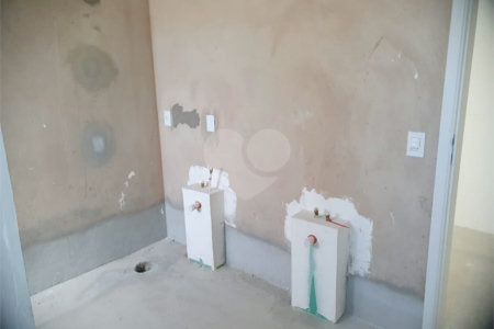 Apartamento à venda com 3 suítes em Cerqueira César, São Paulo, SP