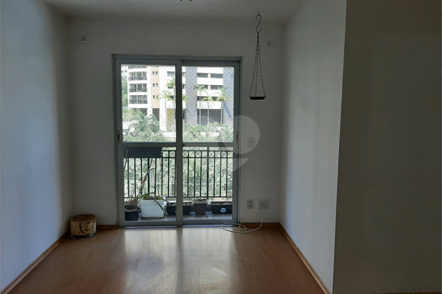 Apartamento à venda ou para alugar com 3 quartos, sendo 1 suíte, em Morumbi, São Paulo, SP