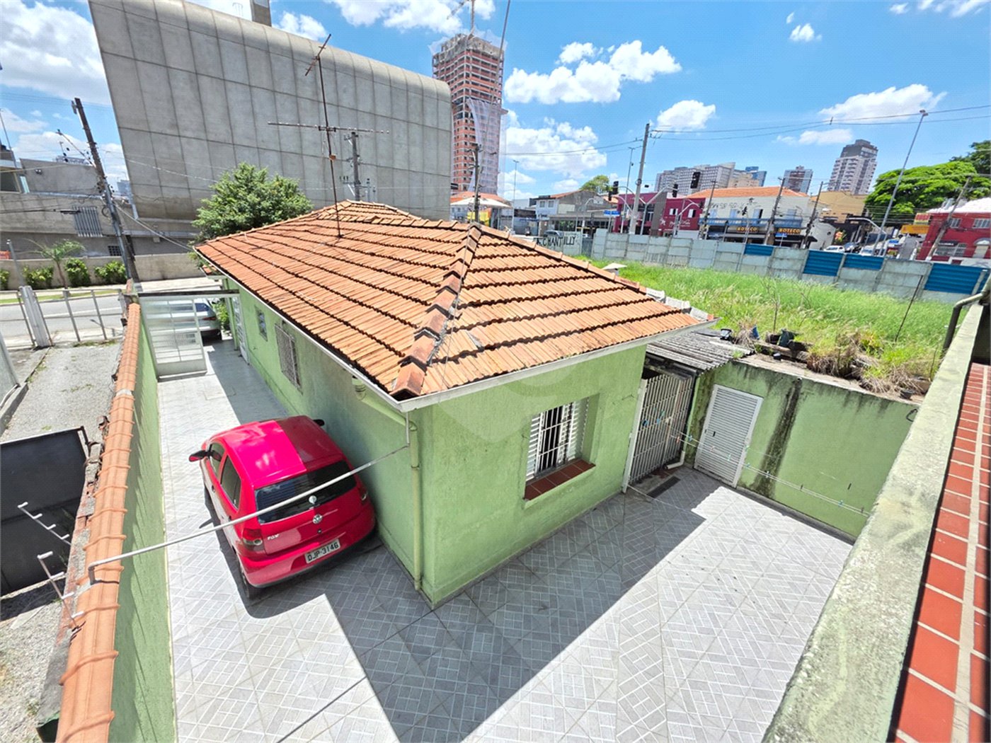 Casa à venda com 3 quartos, sendo 1 suíte,  em Ferreira, São Paulo, SP