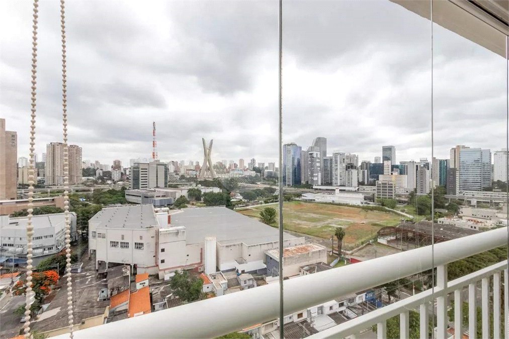 Apartamento à venda com 2 suítes em Vila Cordeiro, São Paulo, SP
