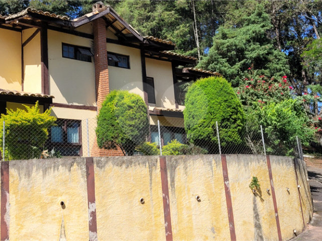Casa à venda com 3 quartos, sendo 1 suíte,  no condomínio Sausalito, Mairiporã - SP