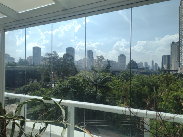 Apartamento à venda com 2 suítes em Campo Belo, São Paulo, SP