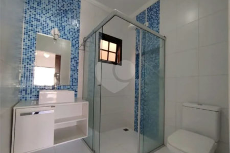 Sobrado à venda com 3 quartos, sendo 1 suíte, em Jardim Ester, São Paulo, SP