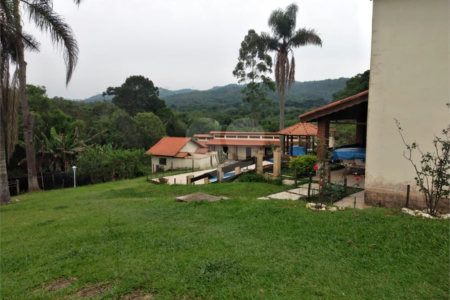 Chácara à venda com 4 quartos, sendo 3 suítes, em Ibiúna, Ibiúna, SP