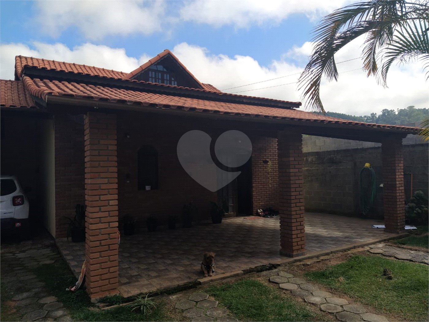 Casa Térrea à venda com 3 quartos, sendo 1 suíte,  no Centro, Salesópolis, SP