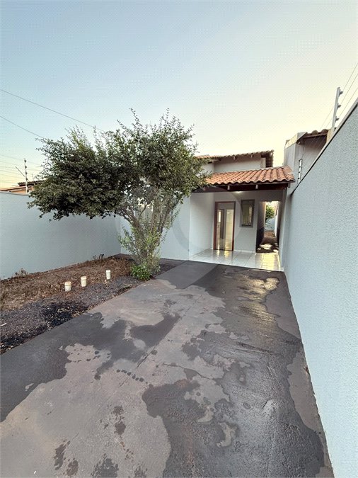 Casa à venda com 2 quartos em Ikaray, Várzea Grande, MT