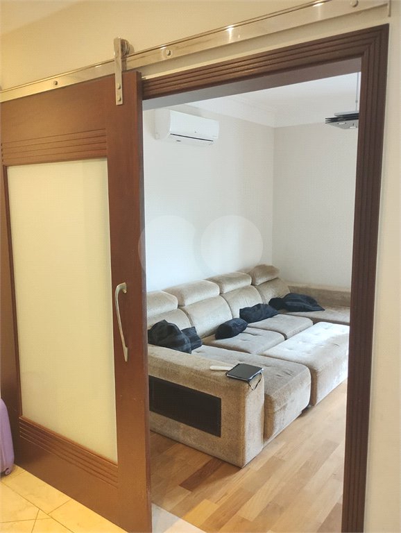 Casa à venda com 5 quartos, sendo 4 suítes, no condomínio Santa Teresa, Jundiaí - SP