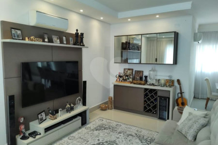 Casa à venda com 4 quartos, sendo 2 suítes, no condomínio Primavera, Salto - SP