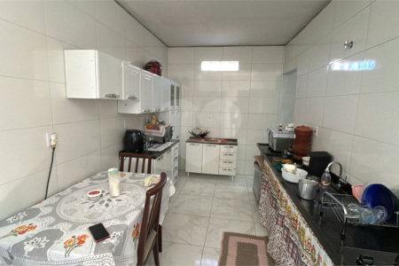 Sobrado á venda no bairro Vila Celina.