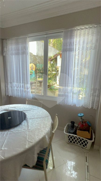 Casa à venda com 6 quartos, sendo 5 suítes, no condomínio Alpes da Cantareira, Mairiporã - SP